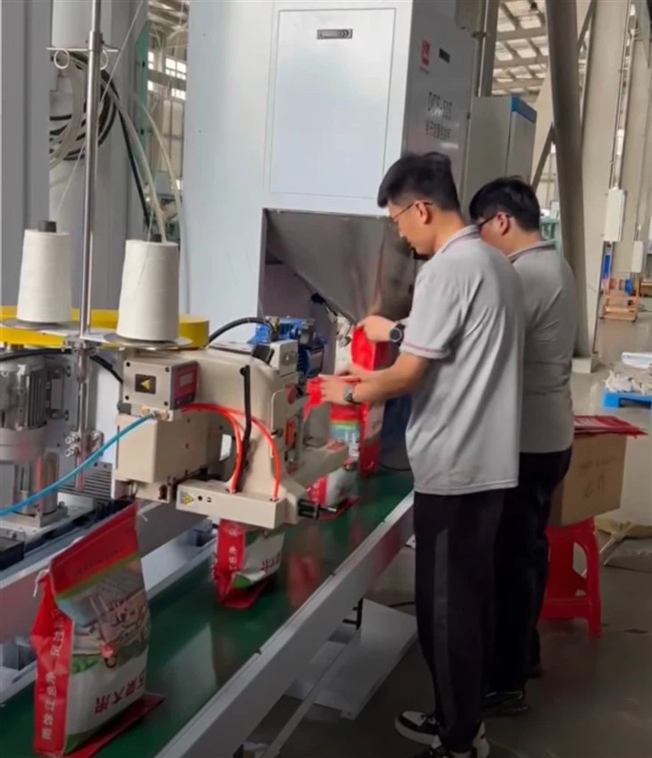 DCS-50S woven bag quantitative filling packing machine