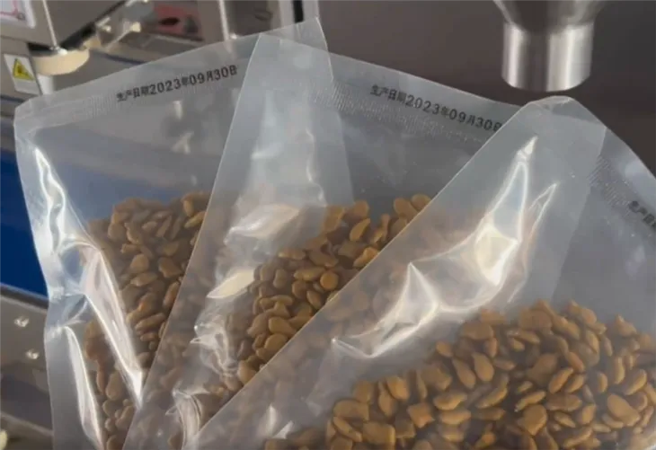 3 side seal pouch packaging machine